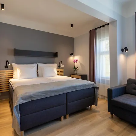 Hotel Koidulapark 2*