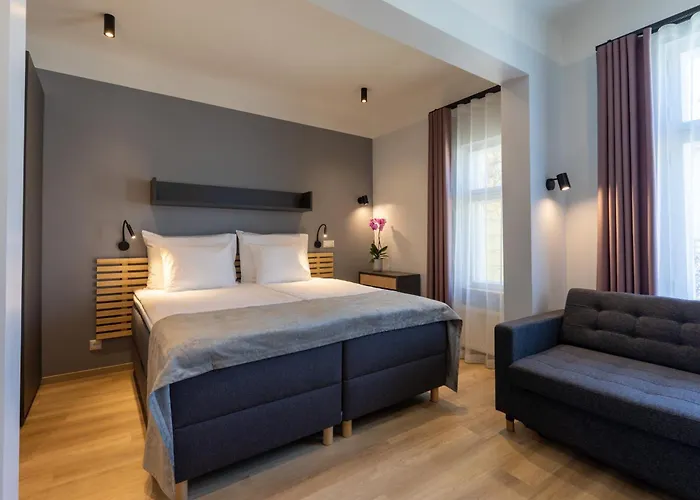 Hotel Koidulapark 2*